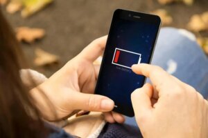 how to stop your phone battery draining fast (4)